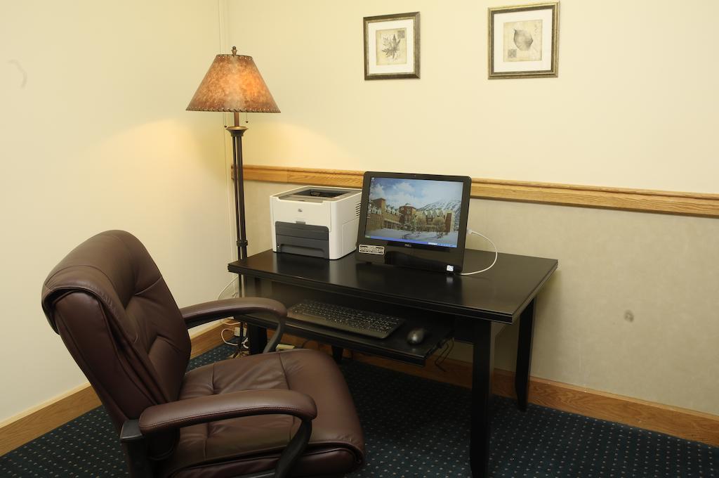 Sugarloaf Mountain Hotel Carrabassett Valley Экстерьер фото